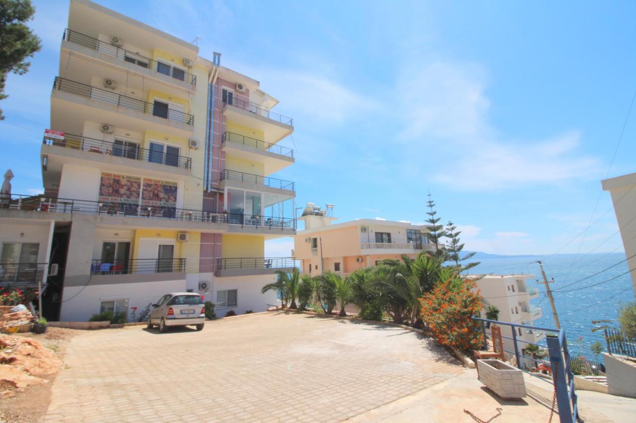 Eleana Apartment *