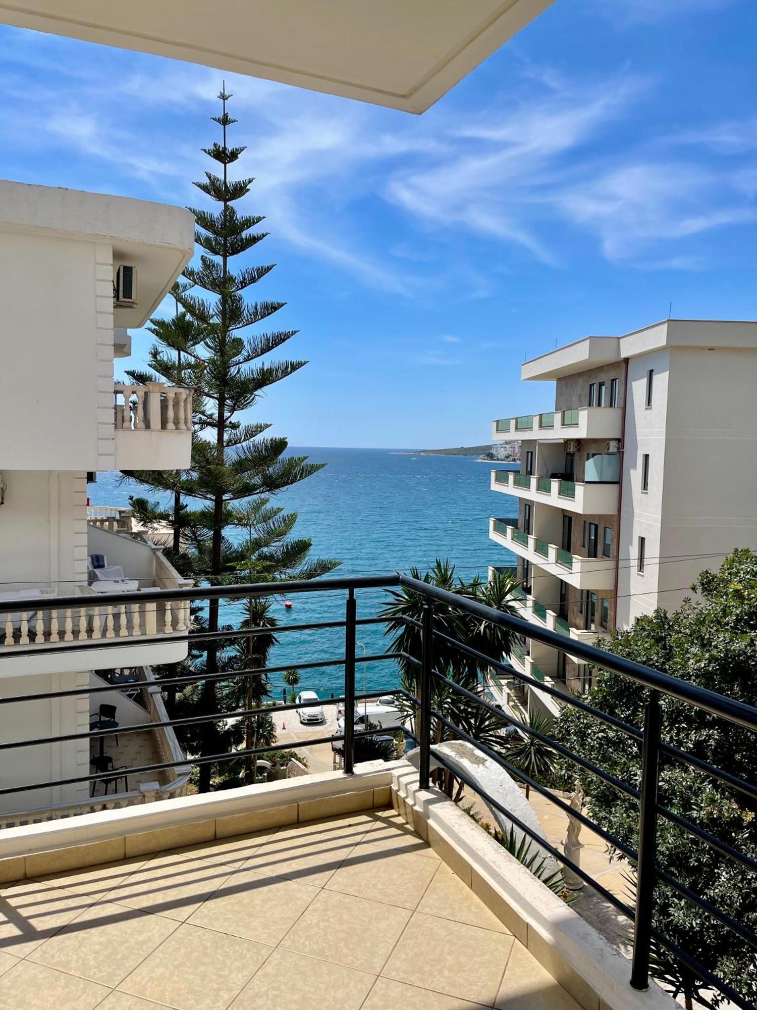 Eleana * Sarande