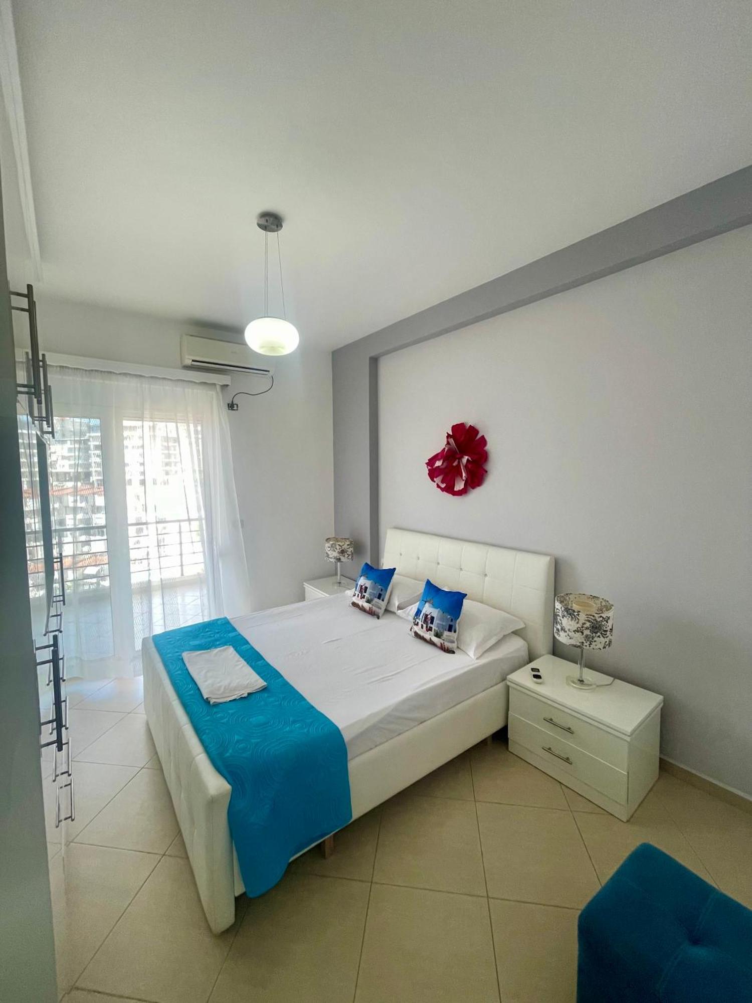 Eleana * Sarande
