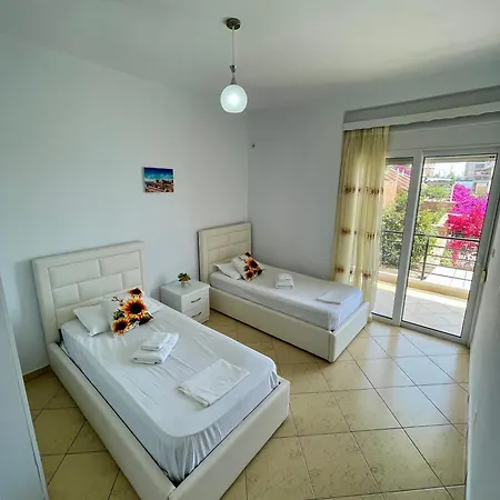 Eleana Apartments Sarande Exterior photo